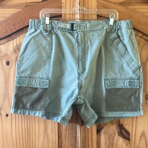 Men Columbia PFG green cargo shorts size XL